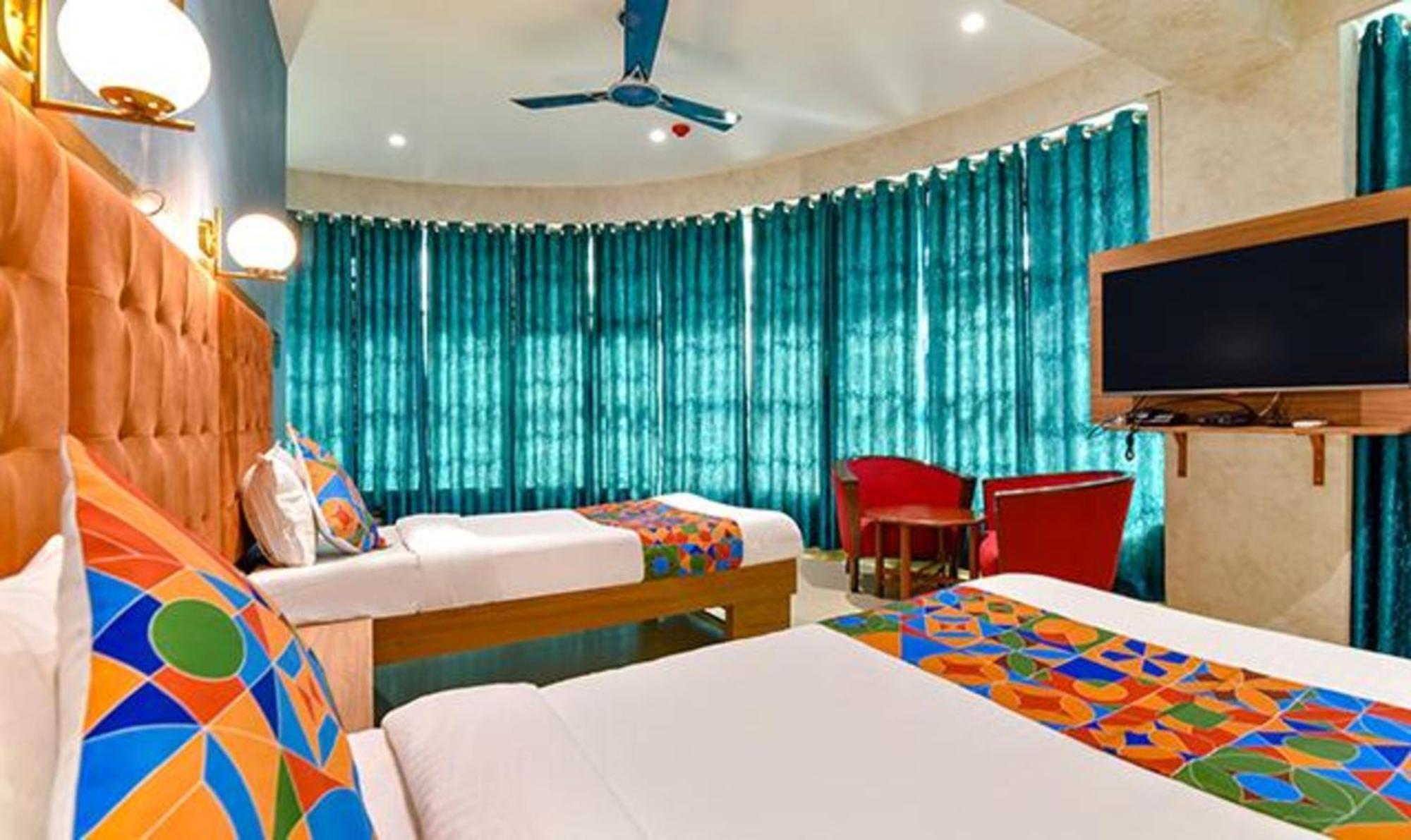 Fabhotel Siddharth Corporate - Vavol, Гандинагар Екстериор снимка