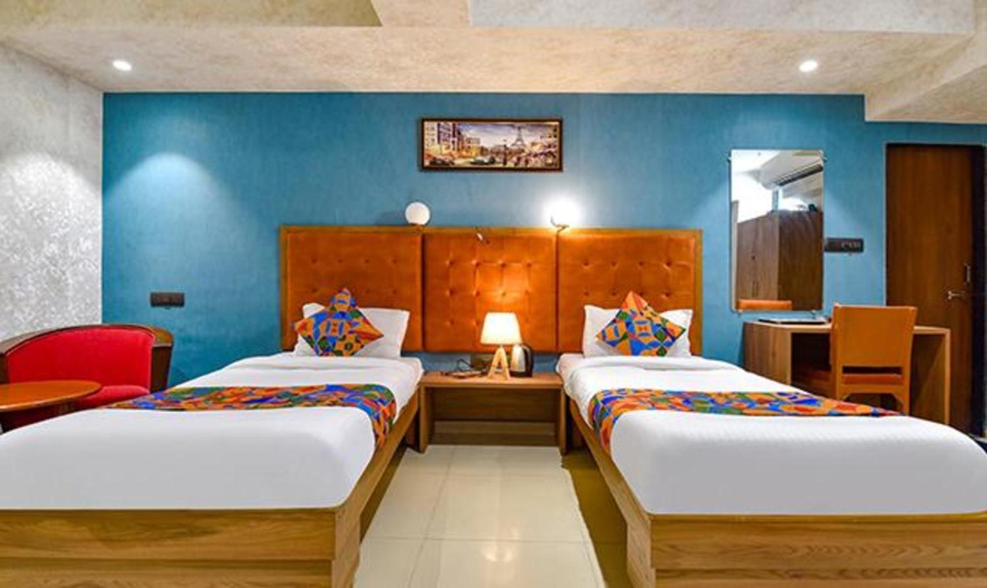 Fabhotel Siddharth Corporate - Vavol, Гандинагар Екстериор снимка