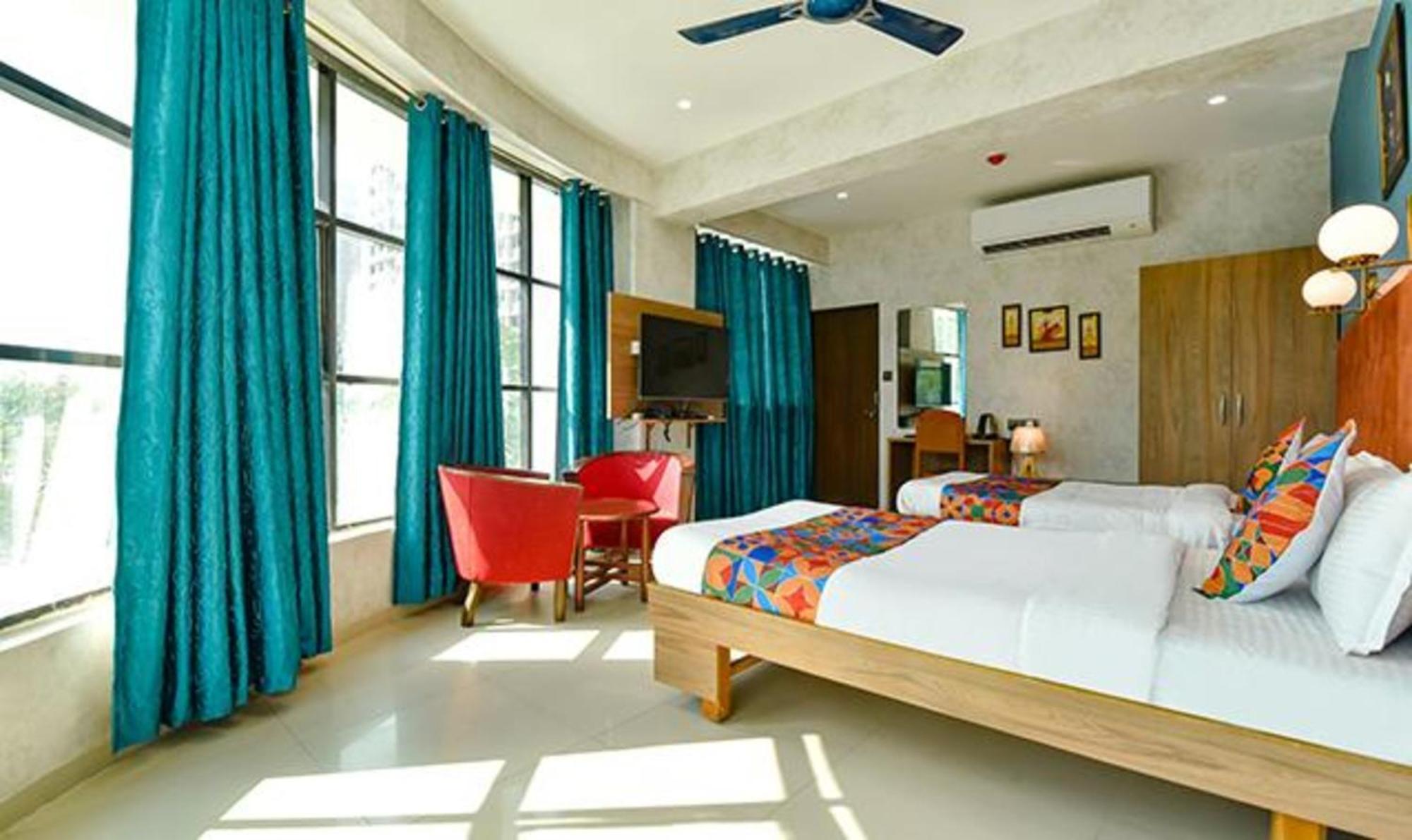 Fabhotel Siddharth Corporate - Vavol, Гандинагар Екстериор снимка