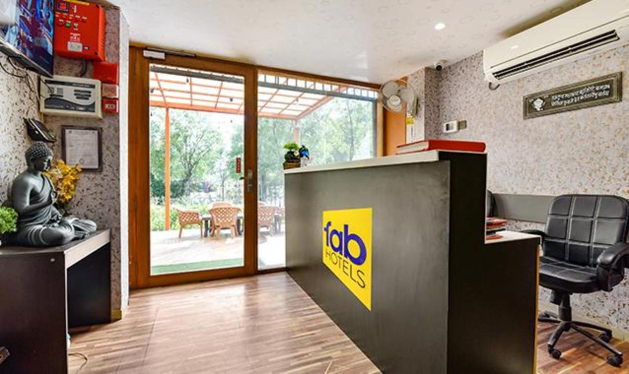 Fabhotel Siddharth Corporate - Vavol, Гандинагар Екстериор снимка