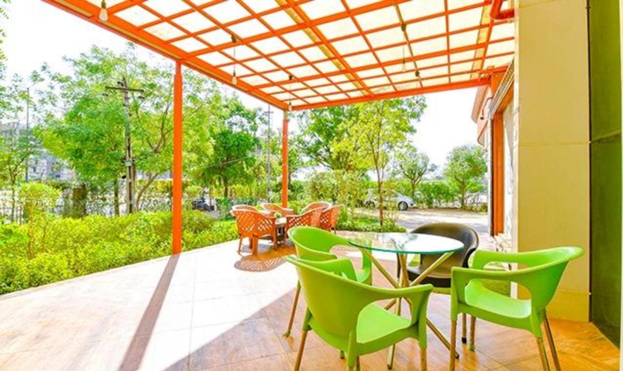 Fabhotel Siddharth Corporate - Vavol, Гандинагар Екстериор снимка