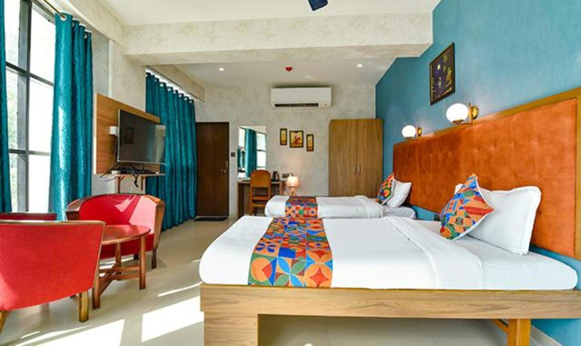 Fabhotel Siddharth Corporate - Vavol, Гандинагар Екстериор снимка